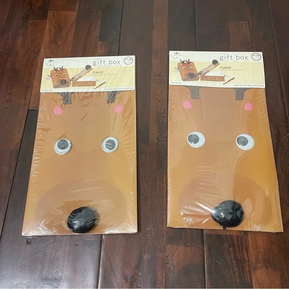 Hallmark Reindeer Gift Box Funzip Deadstock Christmas Wrapping Box Fun - Picture 1 of 6